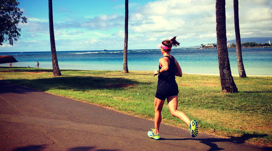 Running with my non-running husband in Hawaii 4 days after the Honolulu Marathon. Best moment of 2014 for me! http://happyfitmama.com